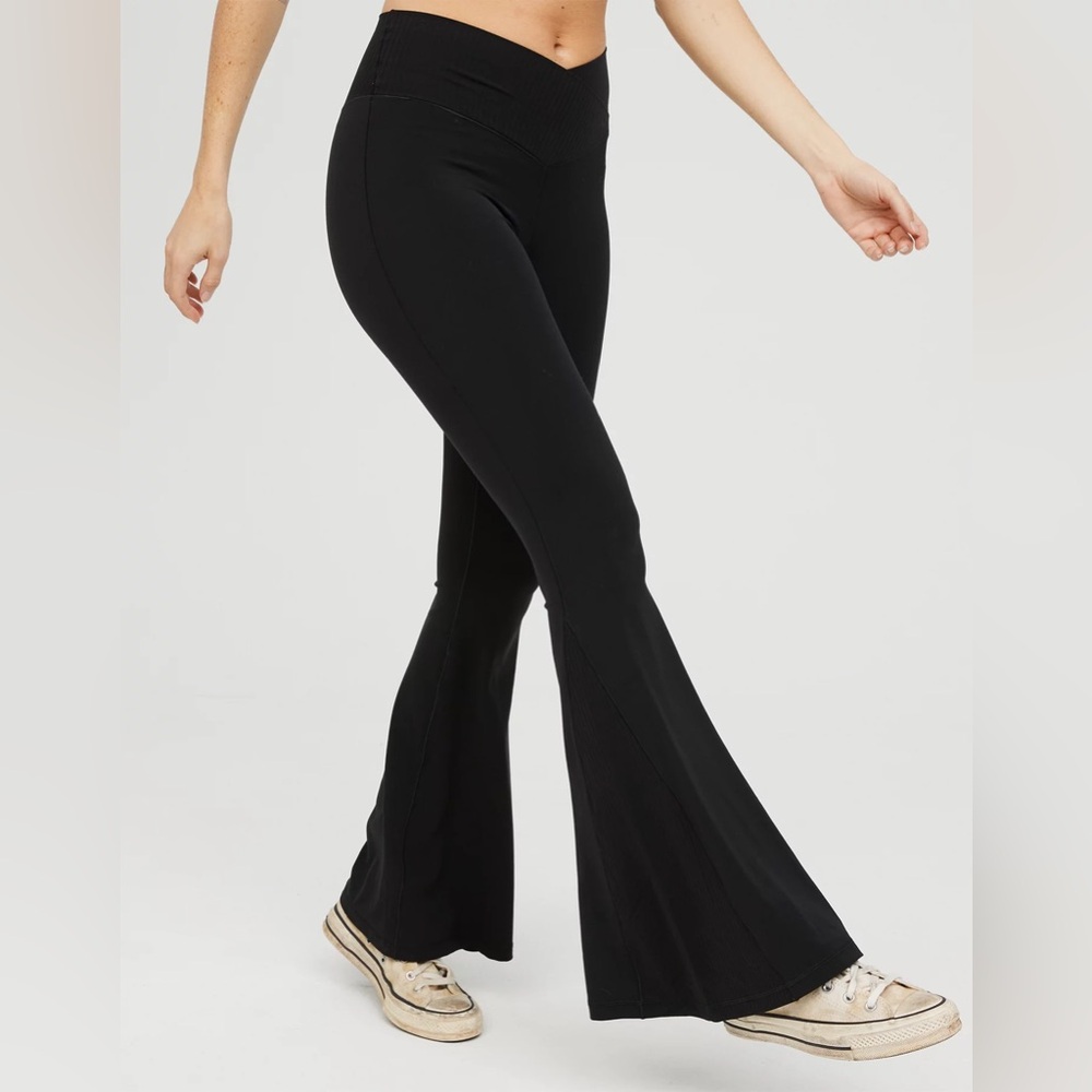 OFFLINE By Aerie Real Me High Waisted Crossover Flare Legging
